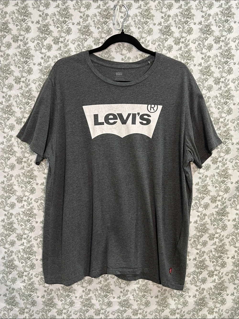 Levi's Charcoal Gray Logo Short-Sleeve Tee